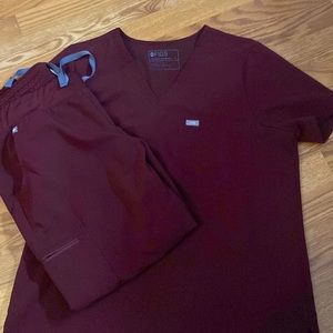 FIGS Burgundy XL woman’s scrubs